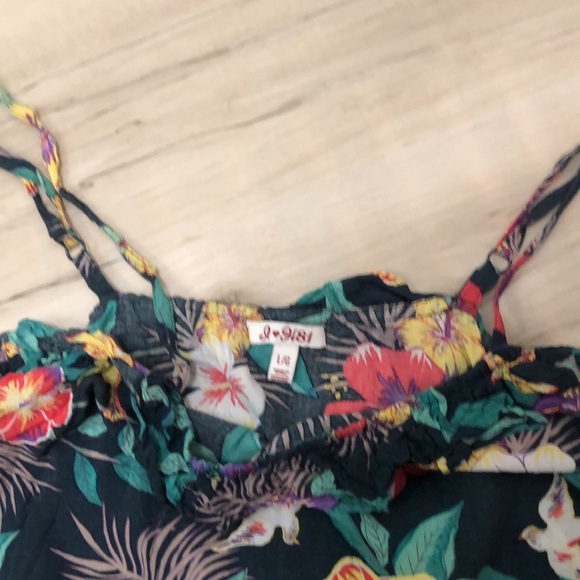 Tropical Resort Cami - Picture 4 of 4